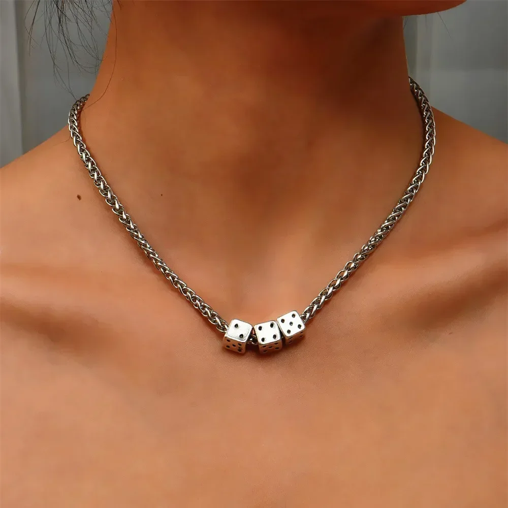 Street Fashion Show - Ins Style Women's Necklace Vintage Twist