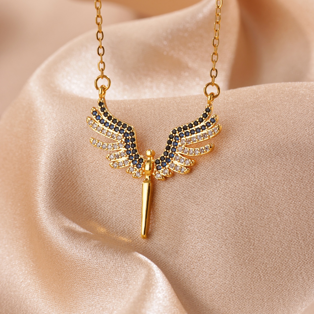 Angel Wings Necklace For Women - Street Fashion Mood avaliação e preço