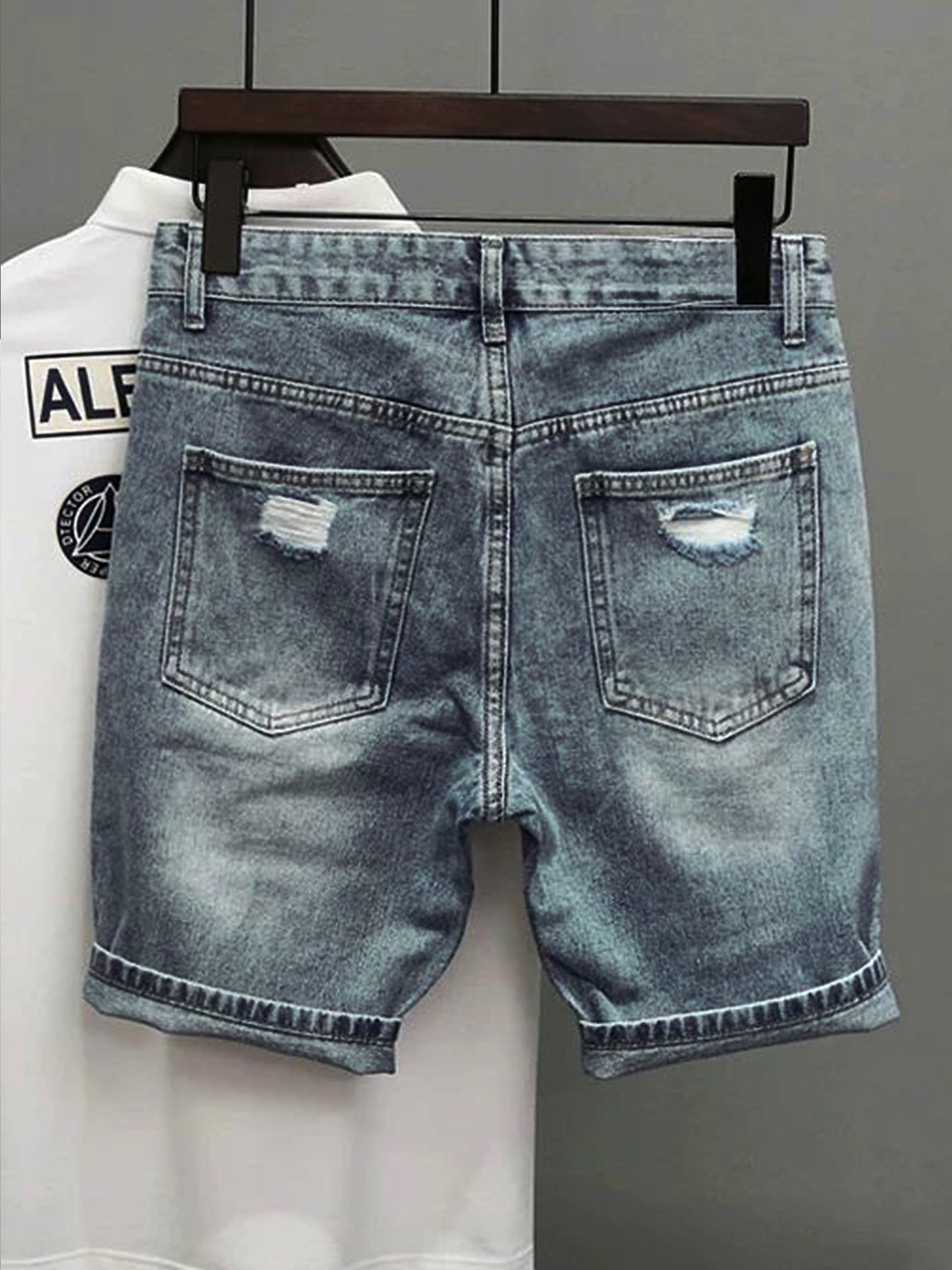 Light Blue Denim Shorts Men's  - Distressed Jean Rip avaliação e preço